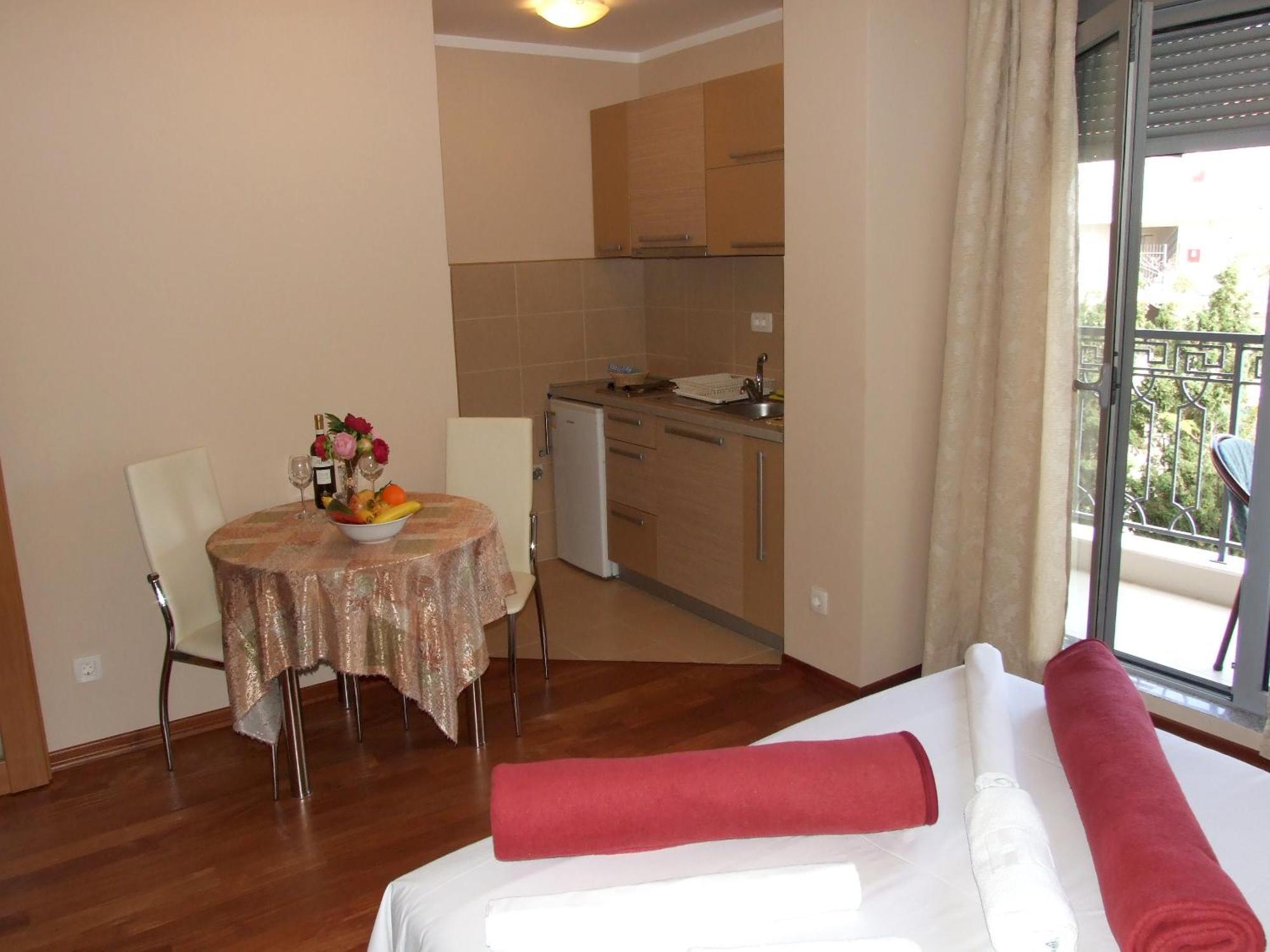 Apartments Oaza 2 Petrovac Rum bild
