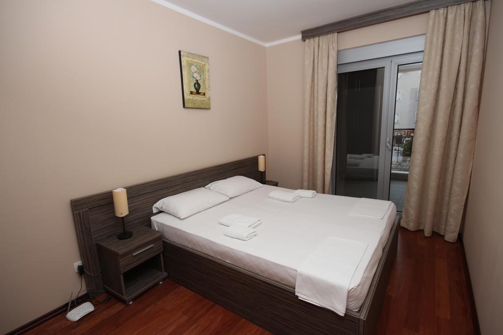 Apartments Oaza 2 Petrovac Exteriör bild