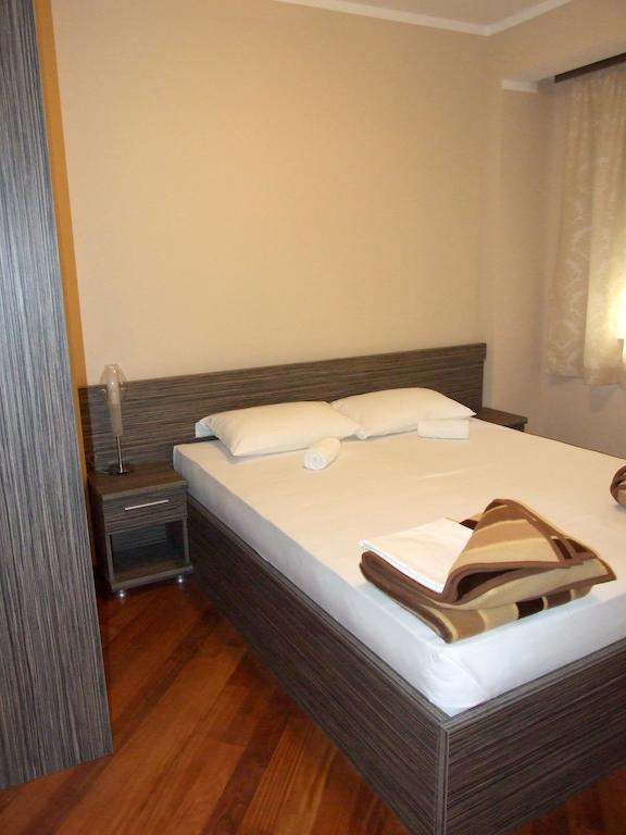Apartments Oaza 2 Petrovac Rum bild