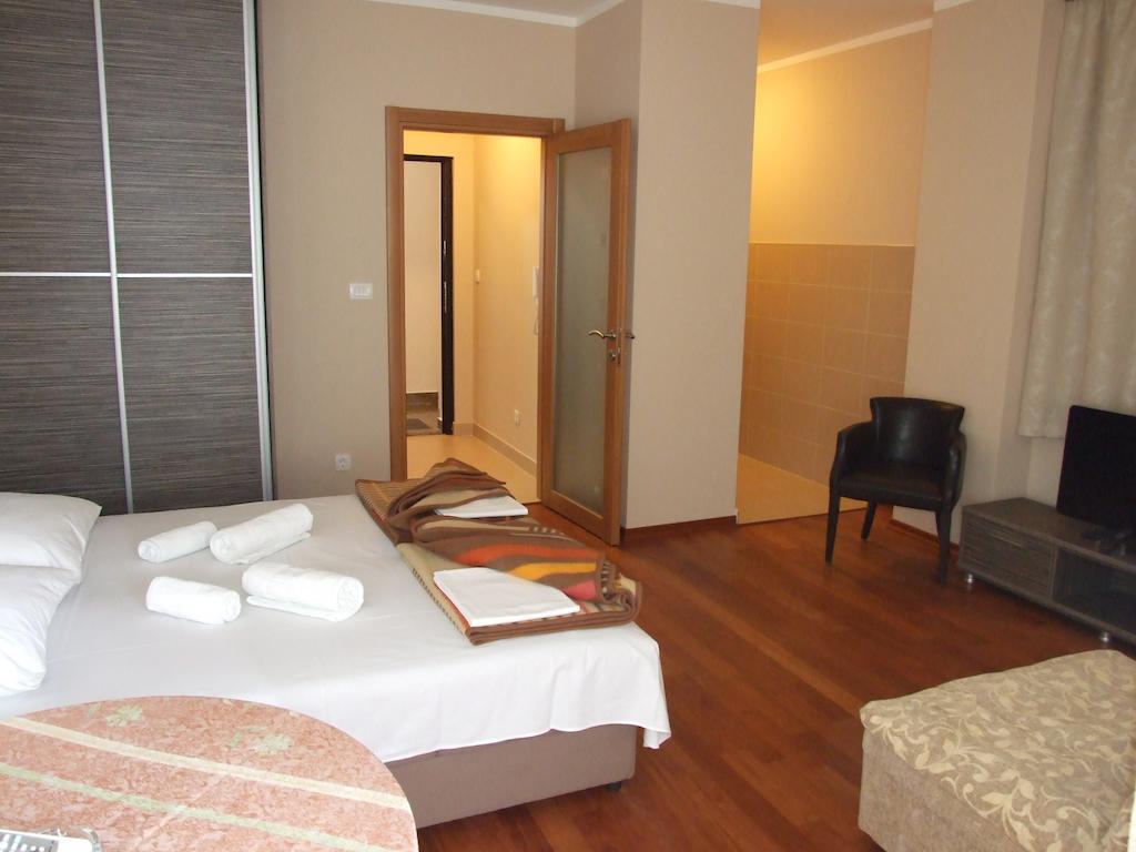 Apartments Oaza 2 Petrovac Rum bild
